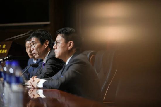 宝贝好紧好爽再搔一点小说